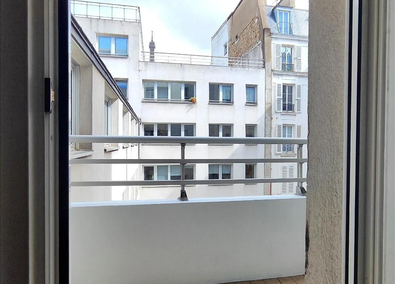 Rue Nocard - 7 *